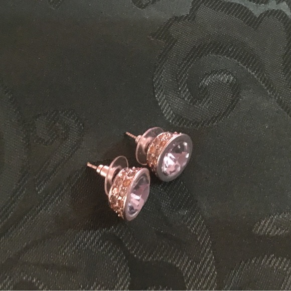 Elegant CHICO’S Large Stone STUD Earrings - Picture 3 of 7